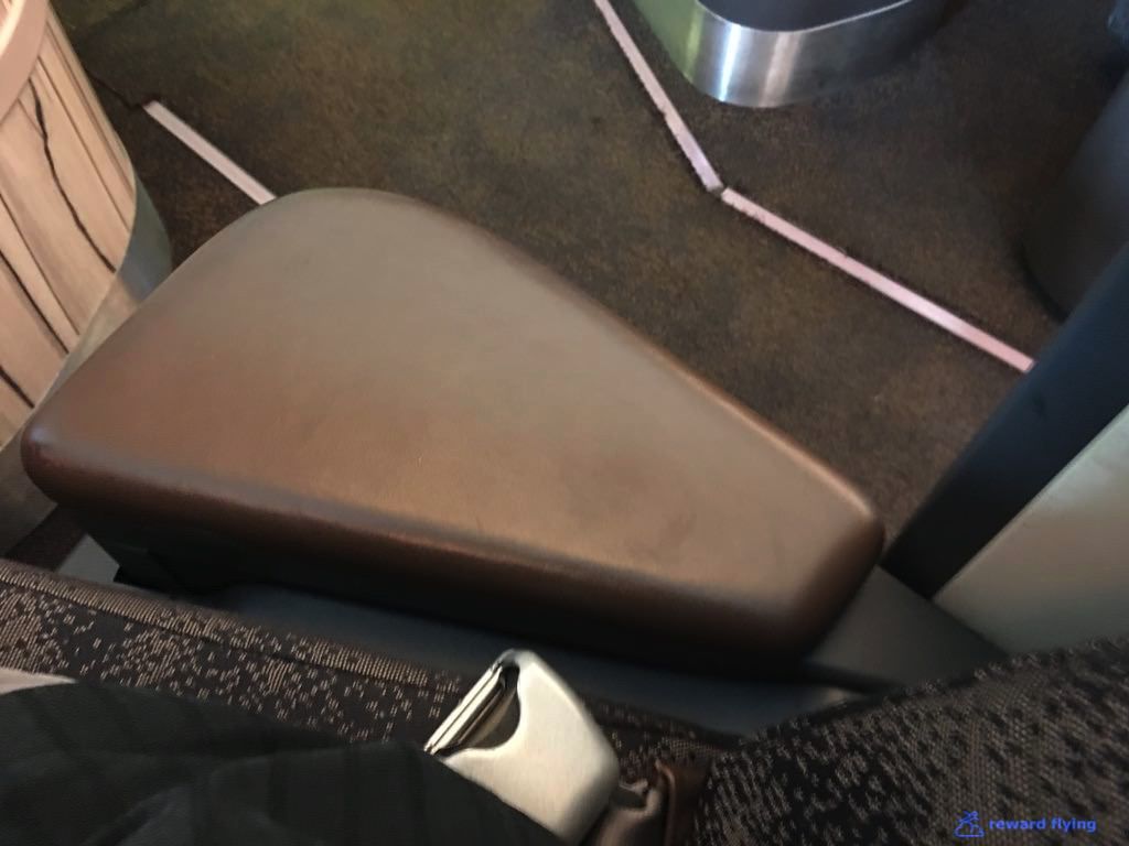 photo ci161 seat a9 right armrest down